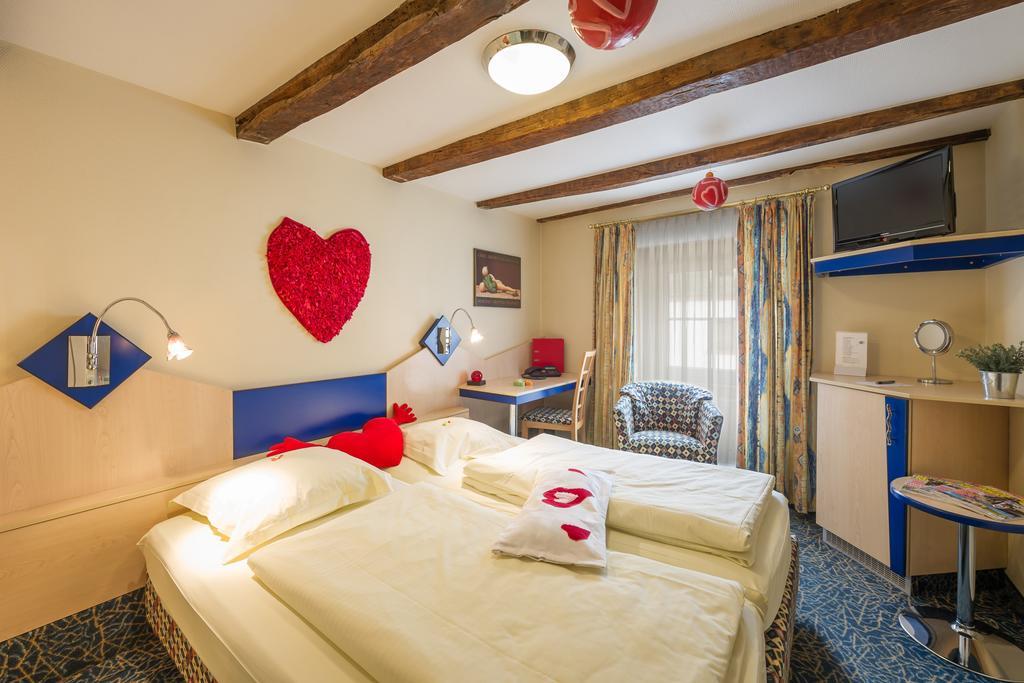 Logis Gourmet & Relax Hotel De La Sure Еш-сюр-Сур Екстер'єр фото